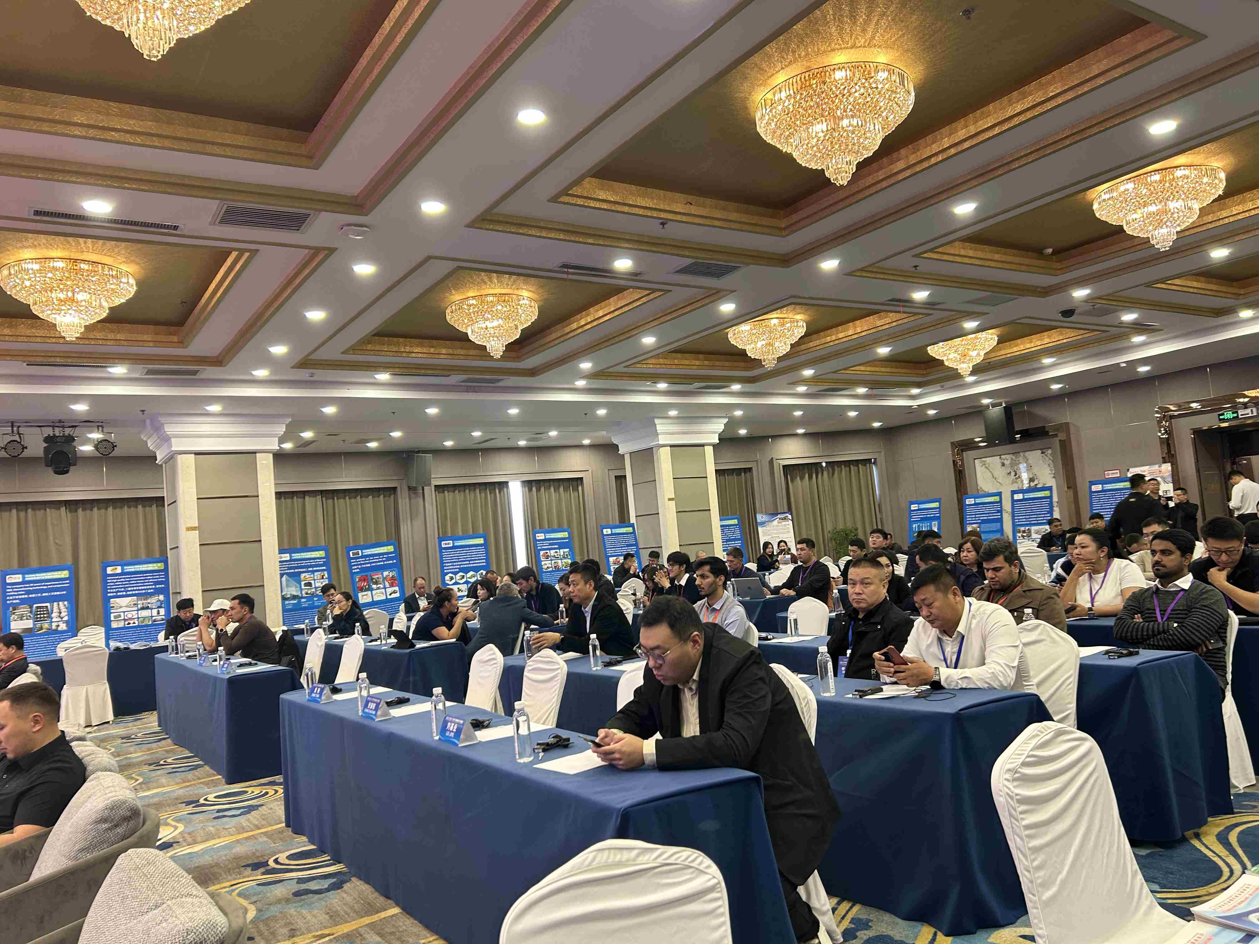 Regreso a Urumqi.jpg