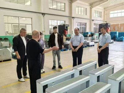 Xalqaro mijozlar Shunda HVAC zavodiga tashrif buyurishdi