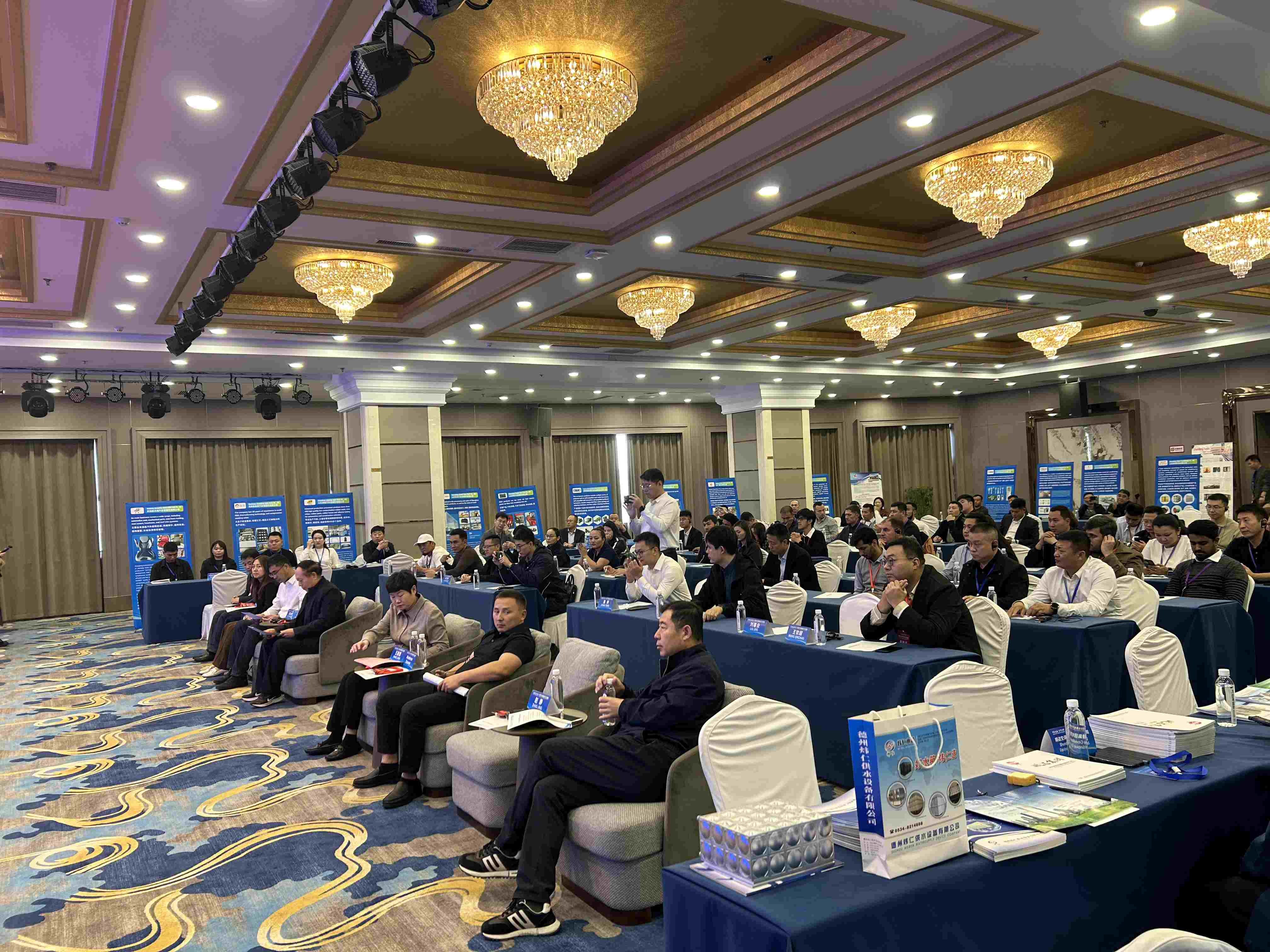 Regreso a Urumqi.jpg