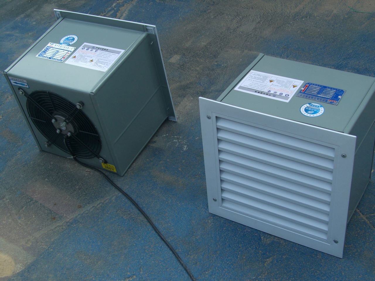 พัดลมแบบไหลตามแนวแกนชนิดติดผนัง