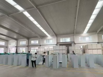 Shunda HVAC zavodida yong'inga chidamli havo kanallari ishlab chiqarish